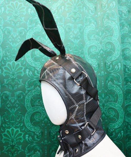 kki.2714　Wounded Rabbit　フード。