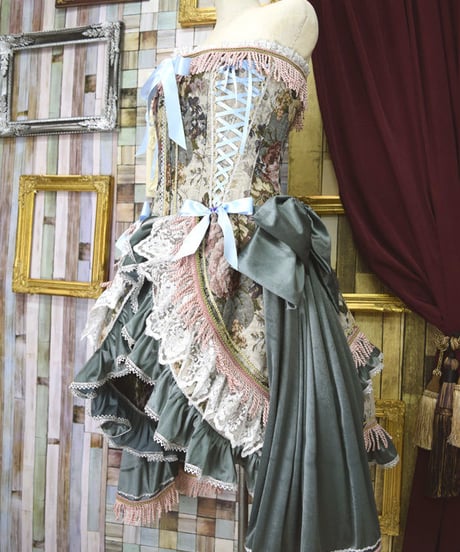 kki.2200　ロココゴブランフリンジとリボンのバッスルコルセット。