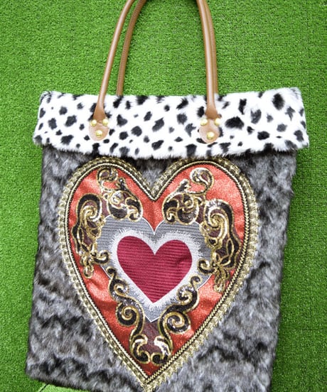 kki.2238　ハートの女王BIGファーBAG。