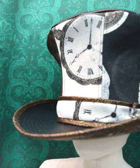 kki.2615　時を刻むグラモフォンシルクHAT。