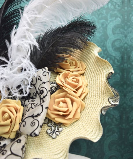 kki.2437　オーストリッチと薔薇のラウンドフリルストロードレスHAT。