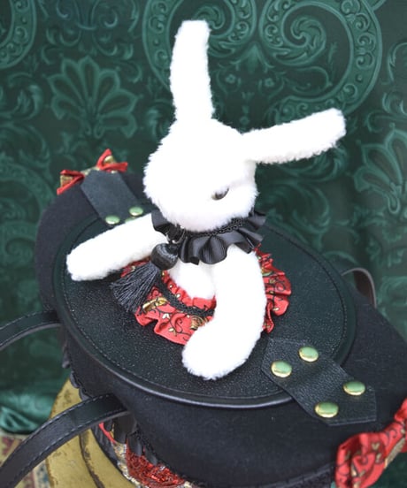 kki.2386　白うさぎのマジックシルクHATBAG。＜トランプ＞