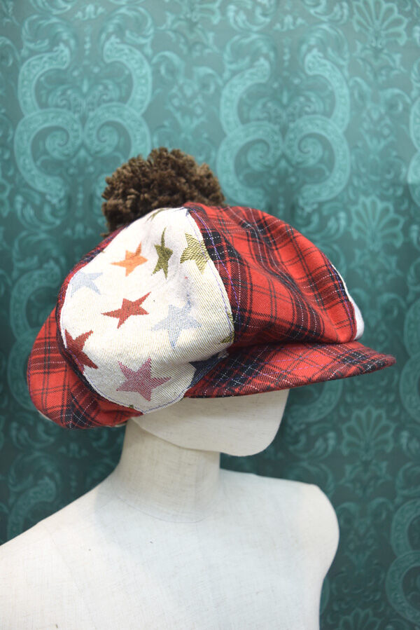 kki.2475 星とタータンチェックのビッグシルエットキャスケット