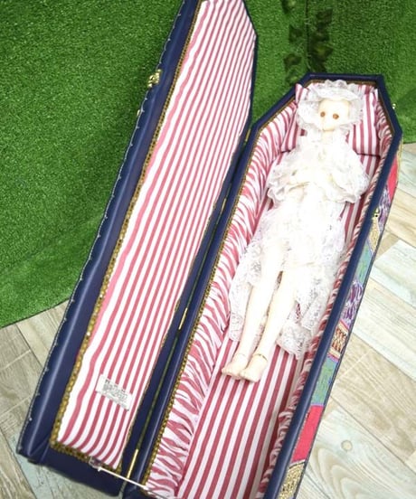 kki.2356　ヴィンテージサーカスヴァンパイアコフィンBOX。