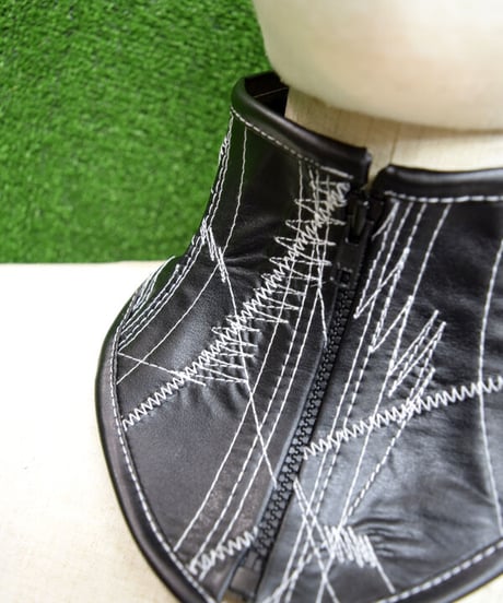 kki.2328　TSUGIHAGI Stitch ネックコルセット。