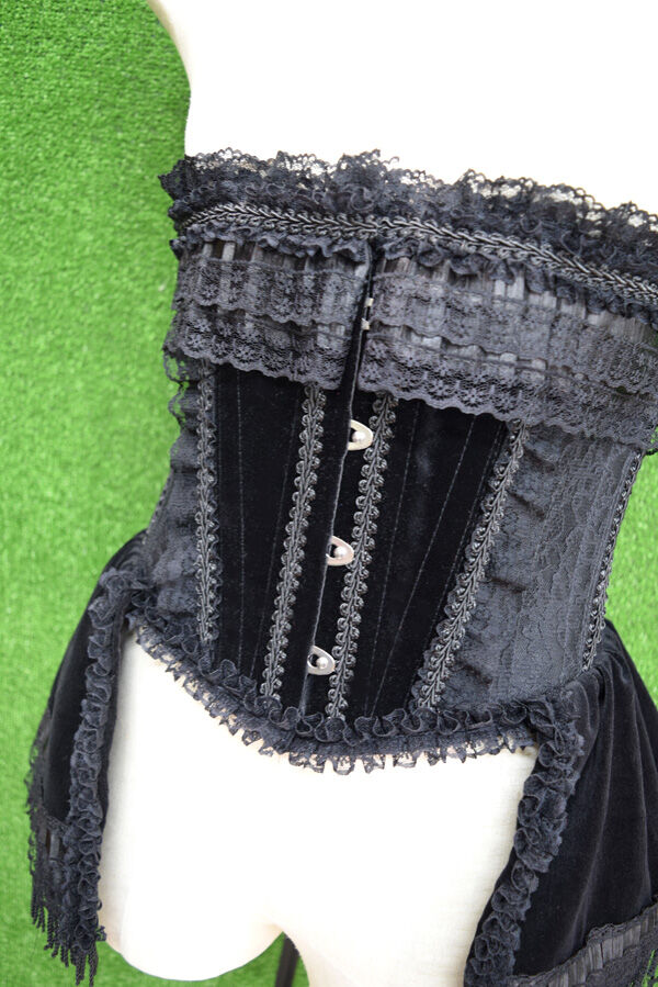 kki.2310 ブラックベルベットバッスルウエストコルセット
