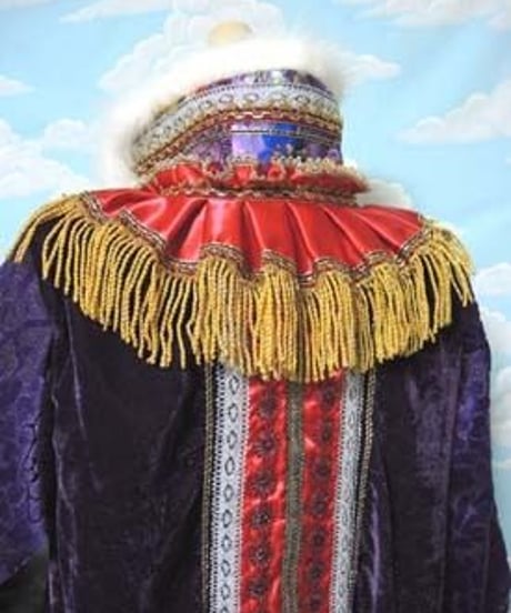 kki.1782　中国皇帝フリルガウン 。