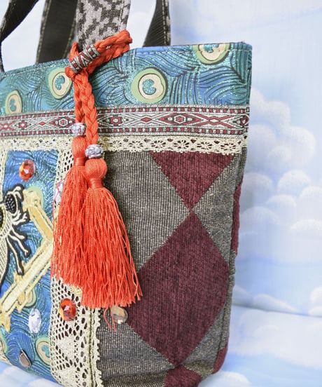 kki.2163　十字架と蜂のミニBAG。＜ワインレッド＞