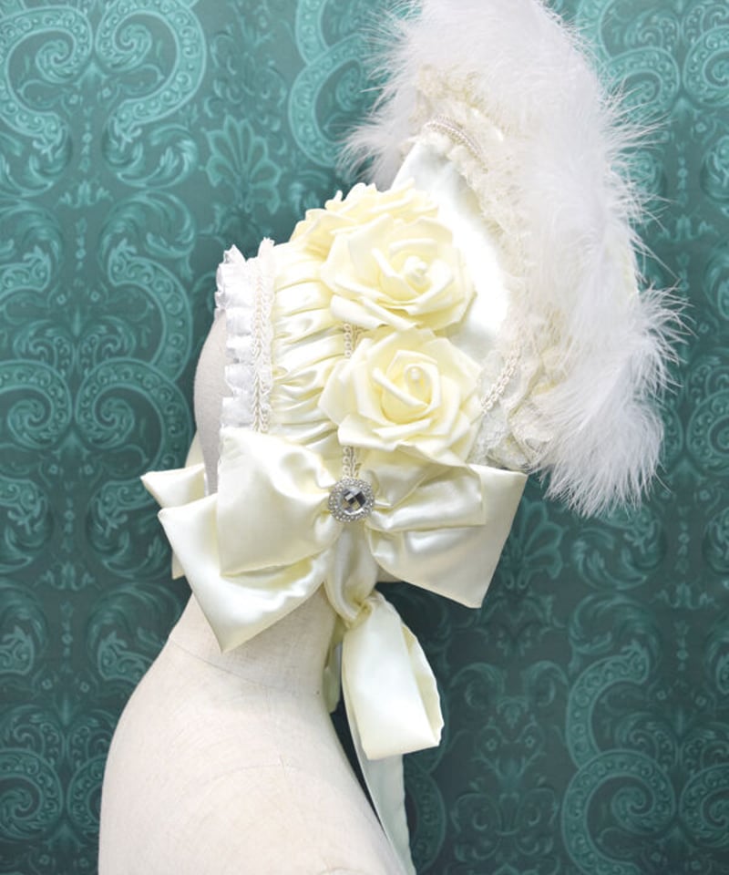 kki.2421 マリーアントワネットのホワイトローズボンネット。 | 危機裸
