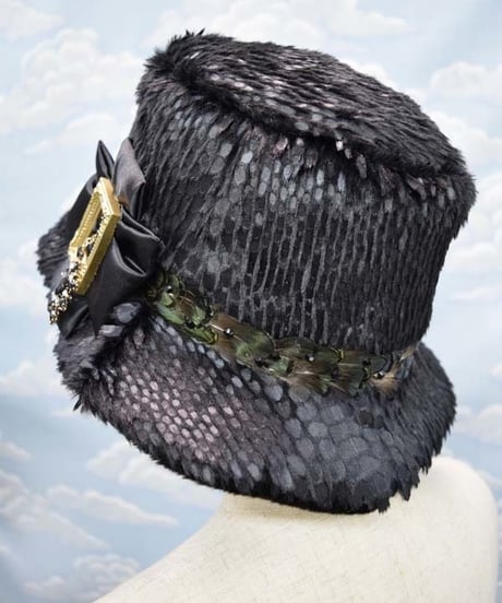 kki.2120　ブラックパイソンファークロッシェHAT。