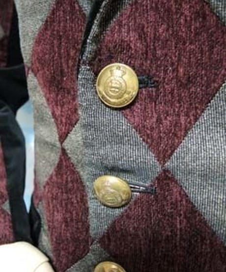 kki.1814　ダイヤチェックのアンティークボタン燕尾スーツ＜ワイン＞。