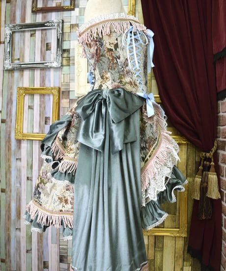 kki.2200　ロココゴブランフリンジとリボンのバッスルコルセット。