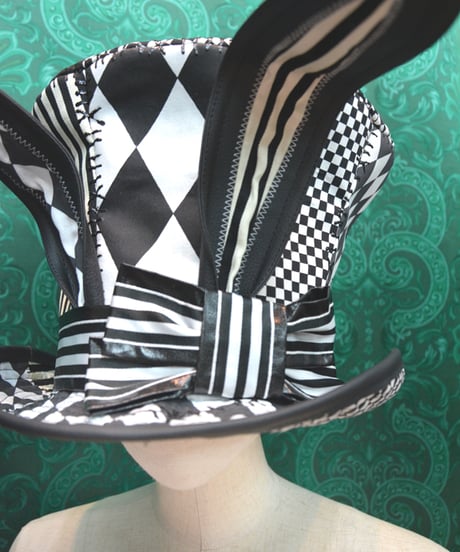 kki.2649　モノクロウサギのツギハギグラモフォンシルクHAT。