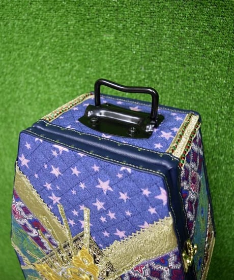 kki.2356　ヴィンテージサーカスヴァンパイアコフィンBOX。