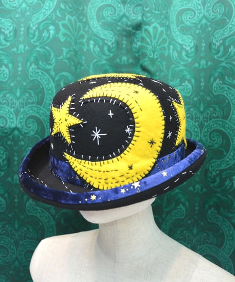 kki.2635　月と星の刺繍ボーラーHAT。