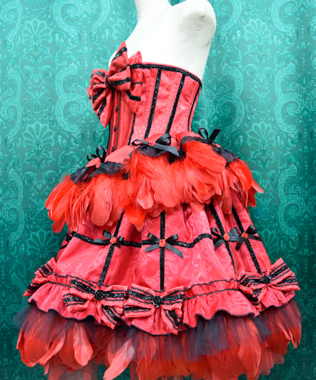 kki.2605　赤と黒の薔薇と羽根のコルセット　クリノリン風スカートSet。