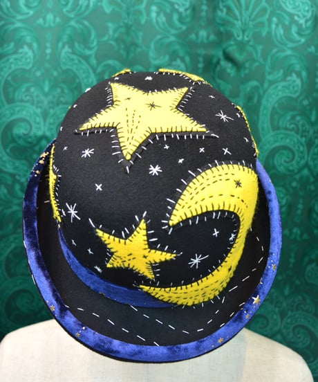 kki.2635　月と星の刺繍ボーラーHAT。