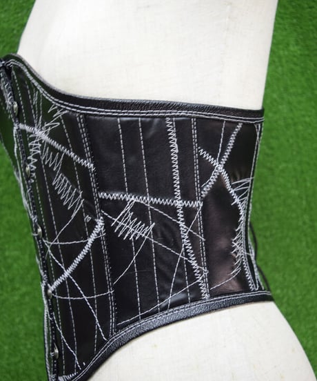 kki.2327　TSUGIHAGI Stitch ウエストコルセット。
