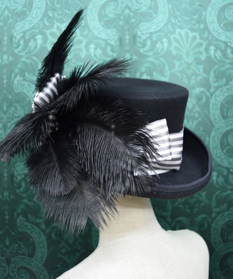 kki.2461　モノクロ世界に十字架をHAT。