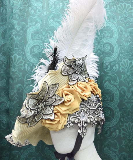 kki.2437　オーストリッチと薔薇のラウンドフリルストロードレスHAT。