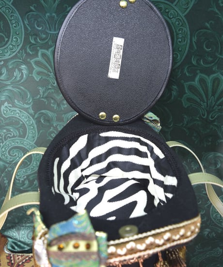 kki.2387　白うさぎのマジックシルクHATBAG。＜アンティークタッセル＞