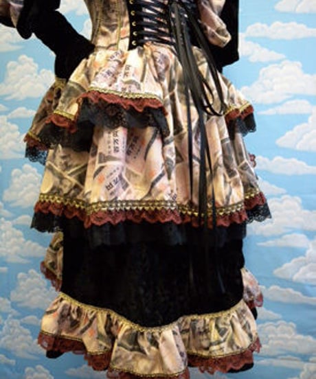 kki.1308　百万円バスクコルセットドレス 。