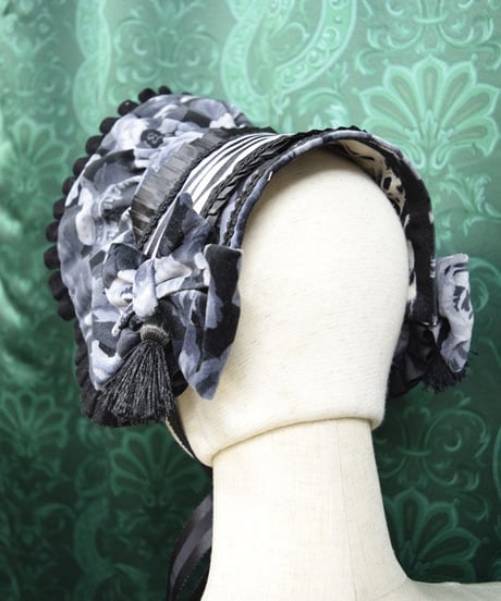 kki.2390　王冠と薔薇ボンネットフリルヘッドドレス。