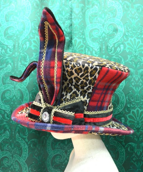kki.2629　レオパードとチェックのウサギさんグラモフォンシルクHAT。