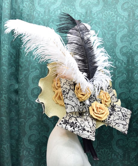 kki.2437　オーストリッチと薔薇のラウンドフリルストロードレスHAT。