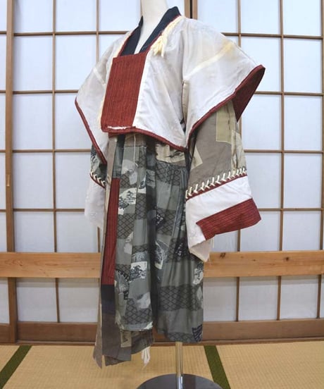 kki.2612　【KIMONO Custom】kirippanasi童羽織り。