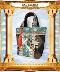 kki.2164　十字架と蜂のミニBAG。＜ブラック＞