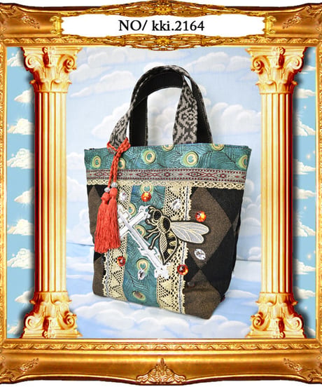 kki.2164　十字架と蜂のミニBAG。＜ブラック＞