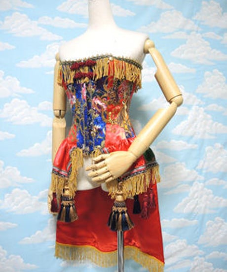 kki.1780　中国女皇帝の鎧バスクコルセット 。