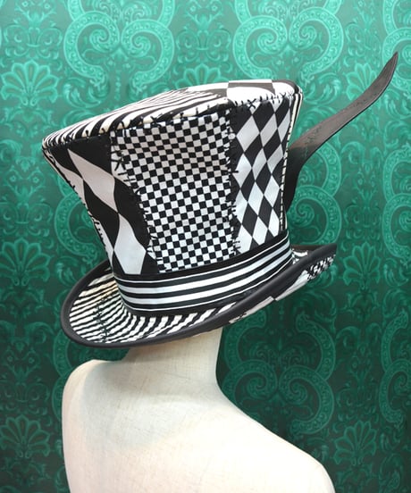 kki.2649　モノクロウサギのツギハギグラモフォンシルクHAT。