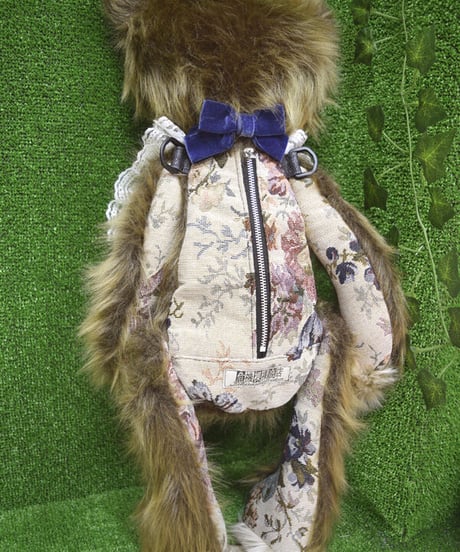 kki.2323　三つ子のゴブランまえかけくまちゃんBAG。＜真ん中ベージュ＞