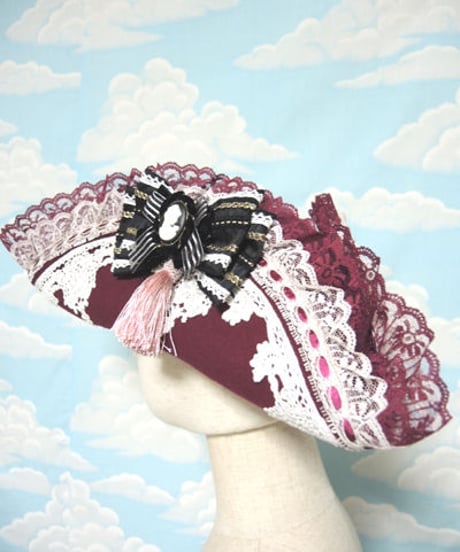 kki.1897　クラシカルカメオトライコーンHAT。