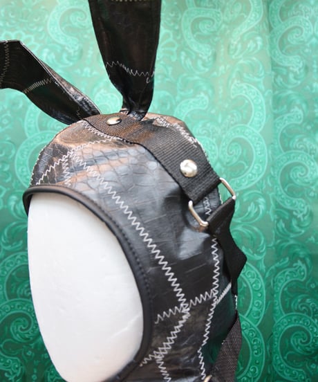 kki.2714　Wounded Rabbit　フード。
