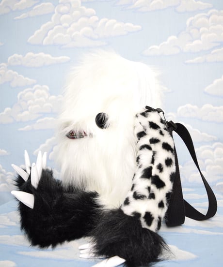 kki.2056　ナニモノちゃんラウンドファスナーショルダーBAG。