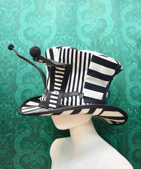 kki.2729　Monochrome Labyrinth Rabbit グラモフォンシルクHAT。