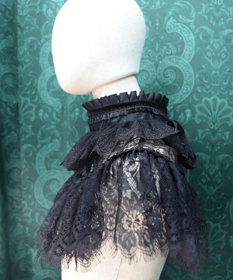 kki.2514　黒のレースフリルカラー。