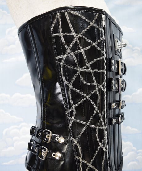 kki.2137　ブラックレザールバックルメンズタイプコルセット。