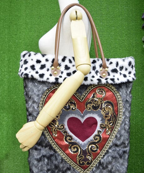 kki.2238　ハートの女王BIGファーBAG。
