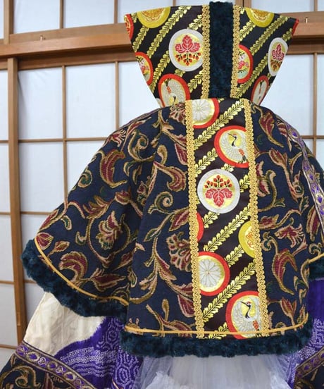 kki.2610　【KIMONO Custom】振袖のロング羽織りドレスとゴブランケープ。