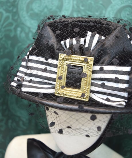 kki.2507　モノクロフレームベールドレスHAT。