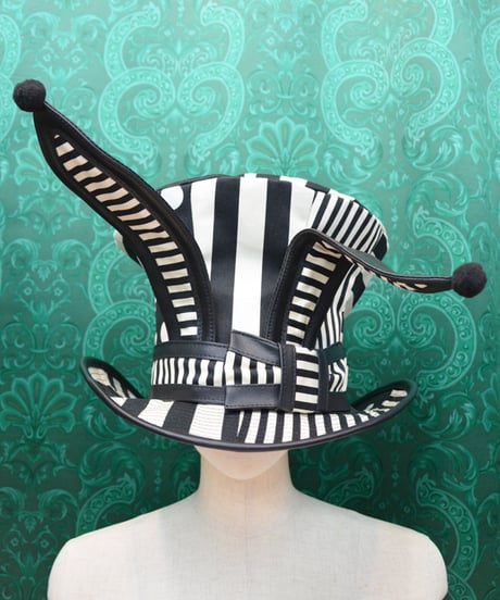 kki.2729　Monochrome Labyrinth Rabbit グラモフォンシルクHAT。