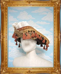 kki.1932　フリンジとレースのヴィンテージトライコーンHAT。