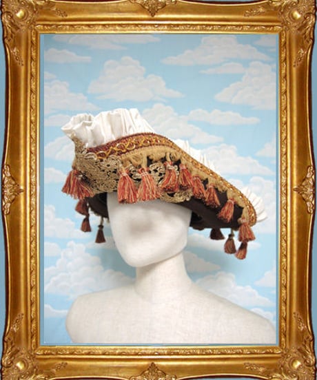 kki.1932　フリンジとレースのヴィンテージトライコーンHAT。