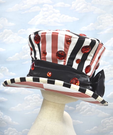 kki.2130　黒と赤のストライプクリスタルグラモフォンシルクHAT。