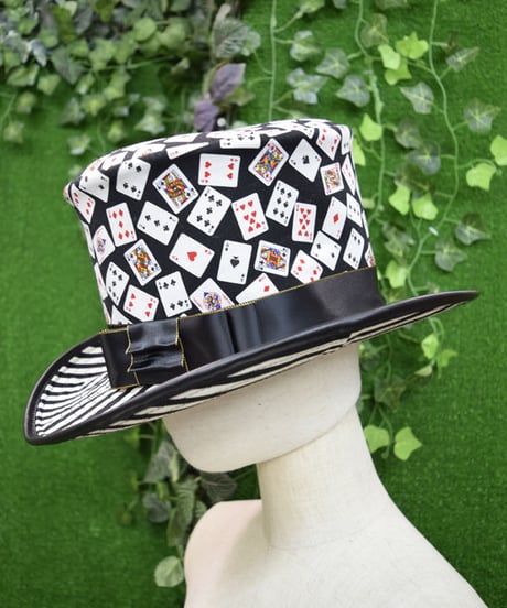 kki.2273　トランプとストライプのシルクHAT。