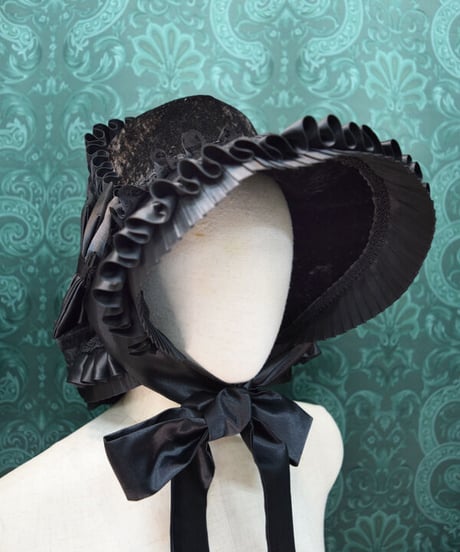 kki.2506　黒のフリルリボンカポートHAT。